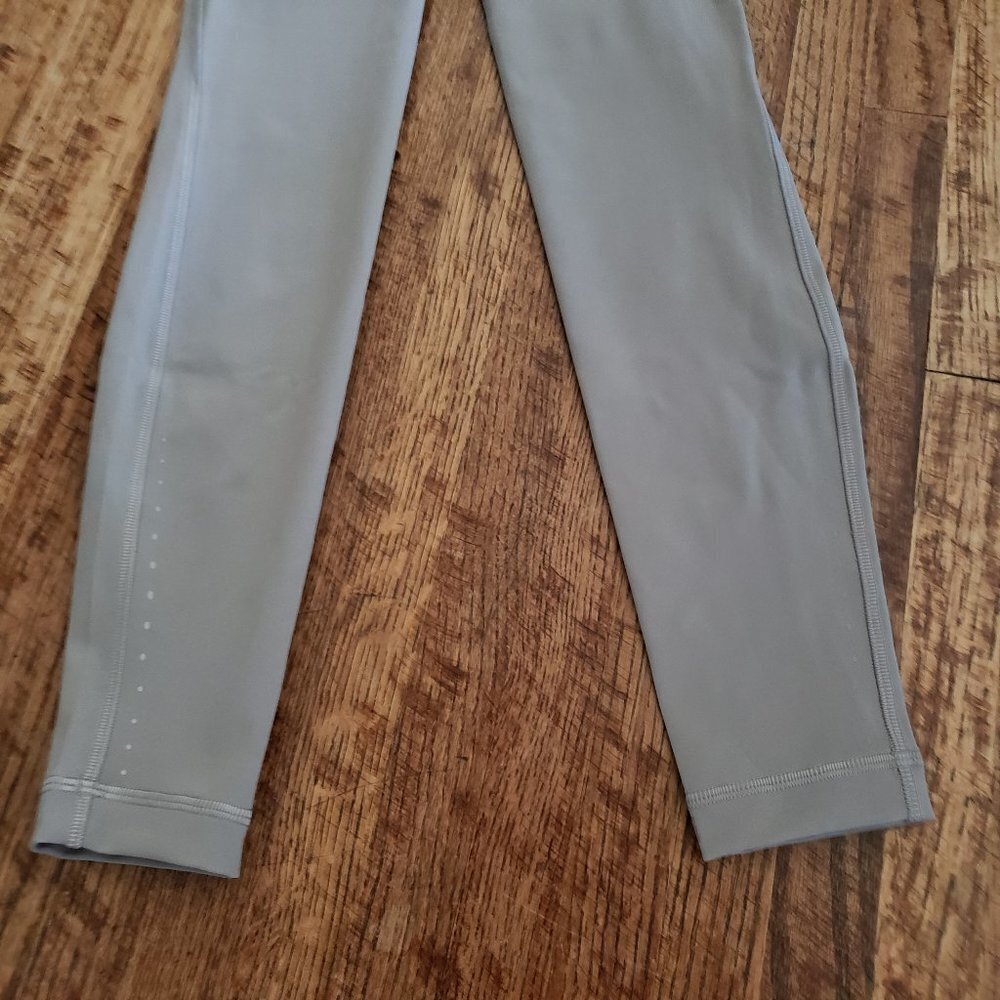 Lululemon Swift Speed Tight - Picture 10 of 14